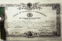Diploma Escola de Pharmacia e Odontologia
