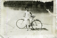 Mulher com bicicleta