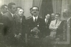 Cesar Salgado e grupo de homens