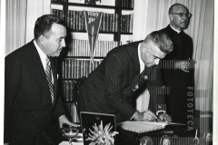 Grupo de amigos na residência de César Salgado