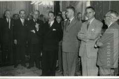 Seminário Latino-Americano de Prevenção do Delito e Tratamento do Delinquente. Visita ao Governador Lucas Nogueira Garcez (abril de 1953). Fala o Dr. Loureiro Júnior. Secretário da Justiça