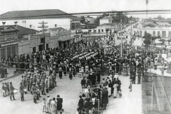 Desfile cívico militar na Av. N. Senhora do Bom Sucesso