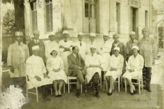 Profissionais da saúde posando para foto