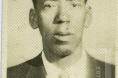 Homem de terno e gravata