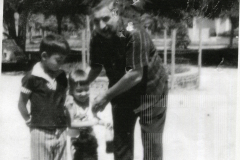Idoso e crianças