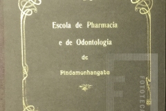 Álbum de Formatura-Escola de Fármácia e Odontologia de Pindamonhangaba Farmacolandos de 1927