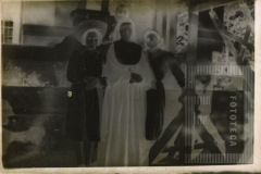 Mulheres com freiras