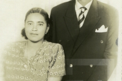 Casal posando para foto