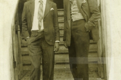 Homens de chapéu