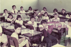 Grupo de crianças em sala