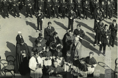 Padre em Missa