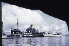Barcos sobre rio