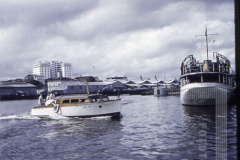 Barcos sobre rio