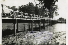Ponte Provisória no bairro das Taipas