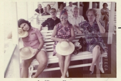 Cesar Salgado com pessoas