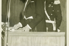 Cesar Salgado fazendo discurso