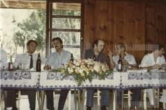 Homens no almoço com José Serra