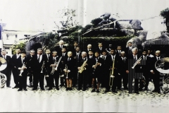 Banda Euterpe em frente a gruta da praça Monsenhor Marcondes