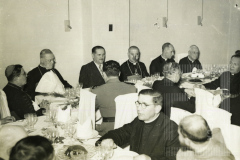 Padre em jantar