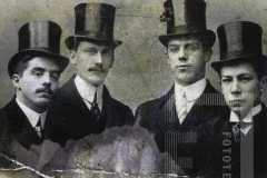 Homens de cartola