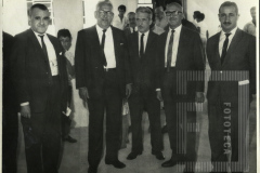 Homens Posando para Foto