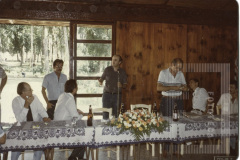 Homens no almoço com José Serra