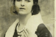 Mulher de cabelo médio