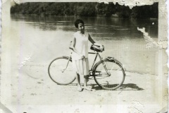 Mulher com bicicleta