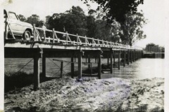 Ponte Provisória no bairro das Taipas