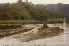 Desassoreamento no Ribeirão Grande